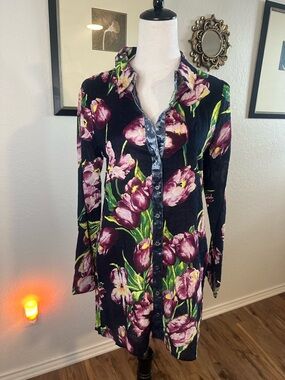 NWT Anthropologie “Oddy” Floral & Velvet Tunic Button Down Top ✨🌺✨